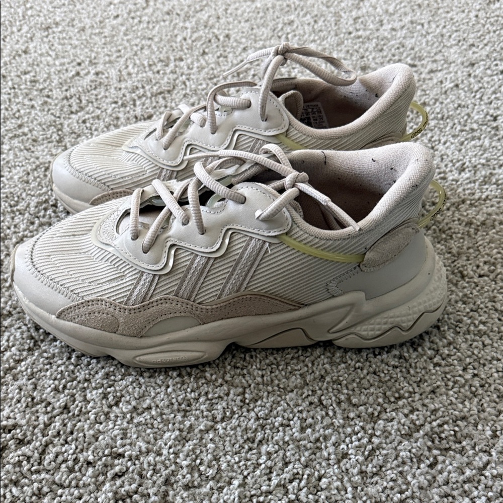 Adidas Oswego Cream Sneakers